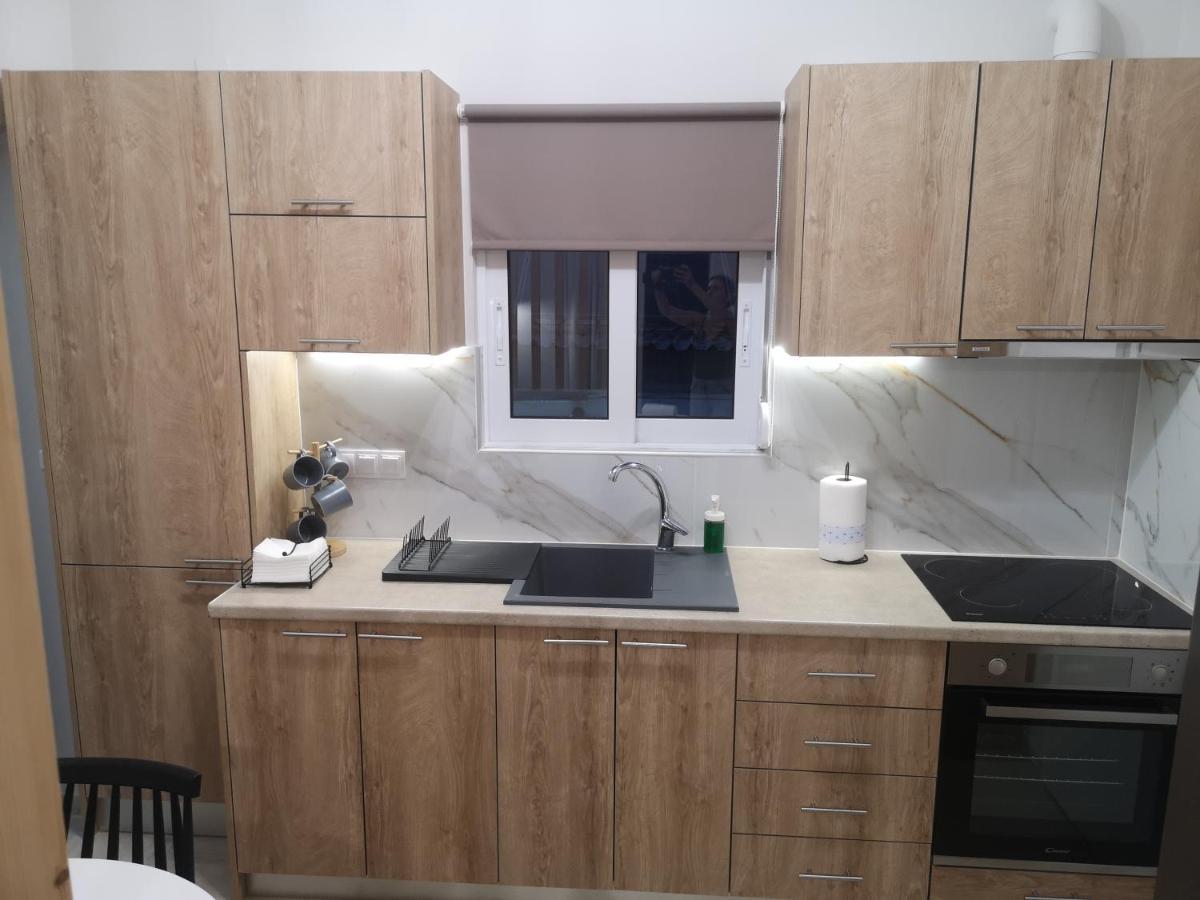 P&K Luxury Apartments 3 Каламата Екстериор снимка